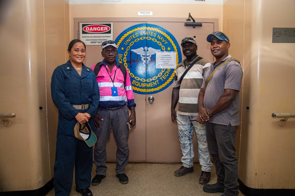 Pacific Partnership 2022 conducts biomedical tour aboard USNS Mercy