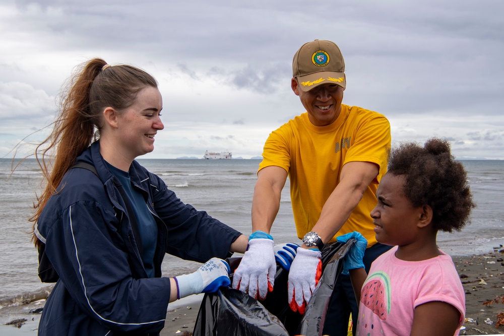 Pacific Partnership 2022 participates in beach clean-up at Mataniko River Mouth