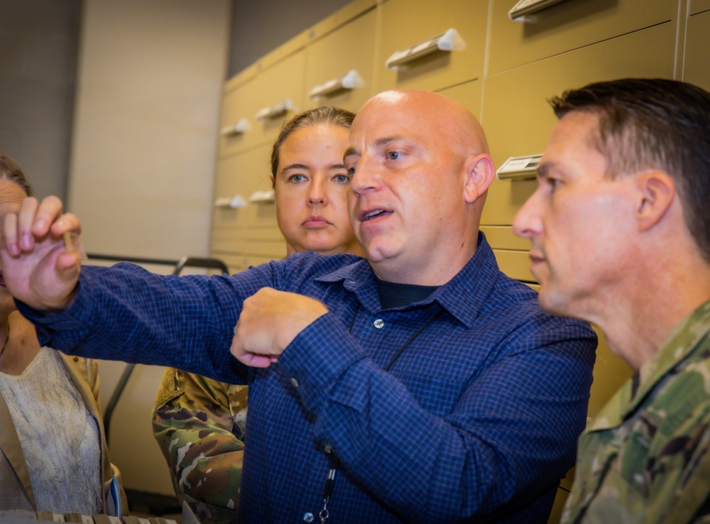 WRAIR leaders meet with key leaders at  Smithsonian