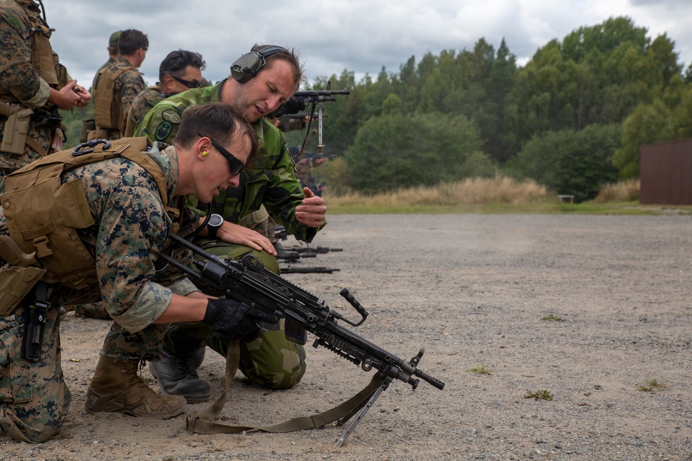 Force Reconnaissance and Swedish Marines light up the range