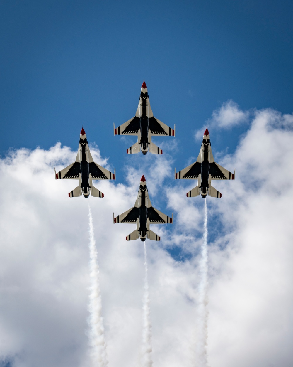 Dvids Images Thunderbirds Perform At Skyfest 2022 [image 13 Of 23]