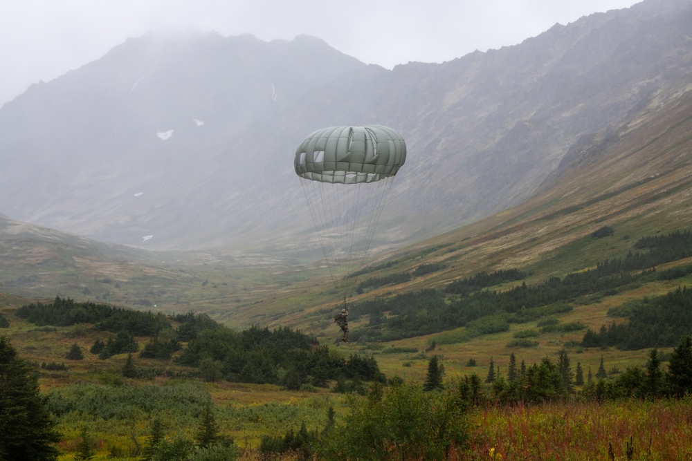 Special warfare Airmen, Army paratroopers conduct remote Airborne training at JBER