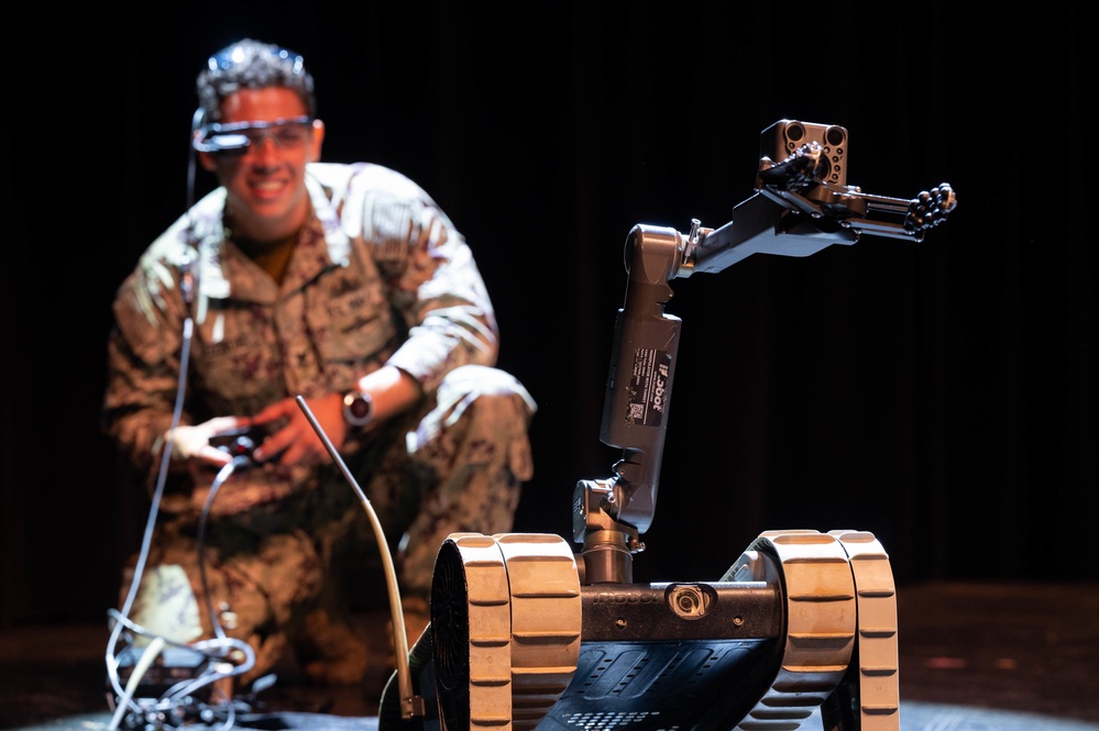 EOD Technicians and Navy Divers present at Jemicy Upper School