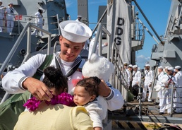 USS Cole and Bainbridge return from deployment