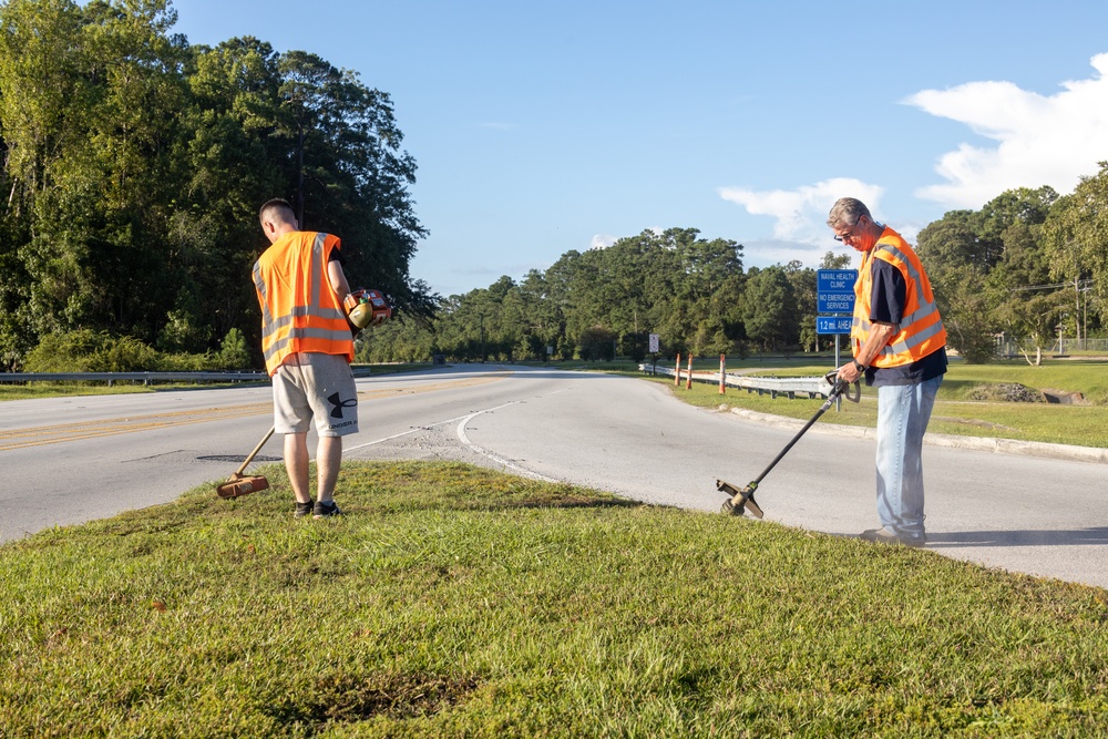 Single Marine Program Conducts Base Clean-Up