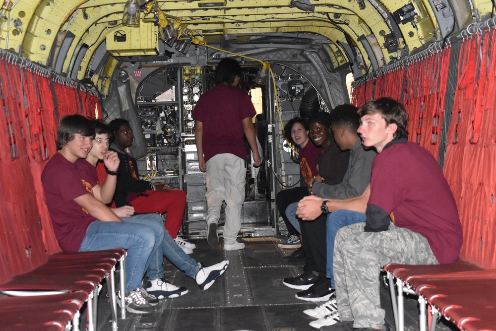 128th Avation Brigade hosts Warwick High School Navy JROTC