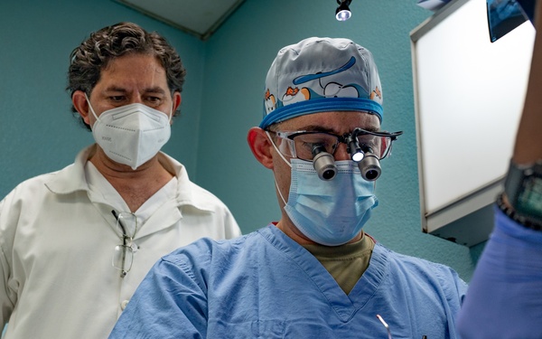 U.S. Army and Airforce Dentist Provide Crucial Dental Care During HEART 22