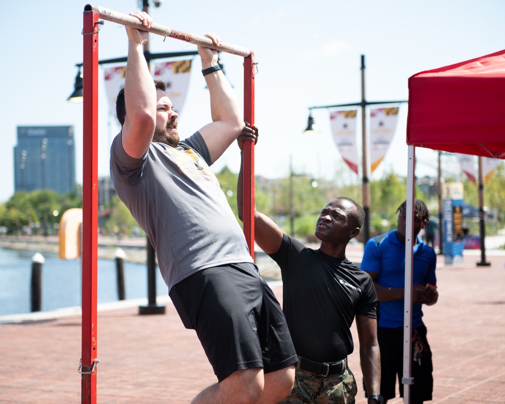 Maryland Fleet Week Attendee at Marine Corps Pull-up Challenge