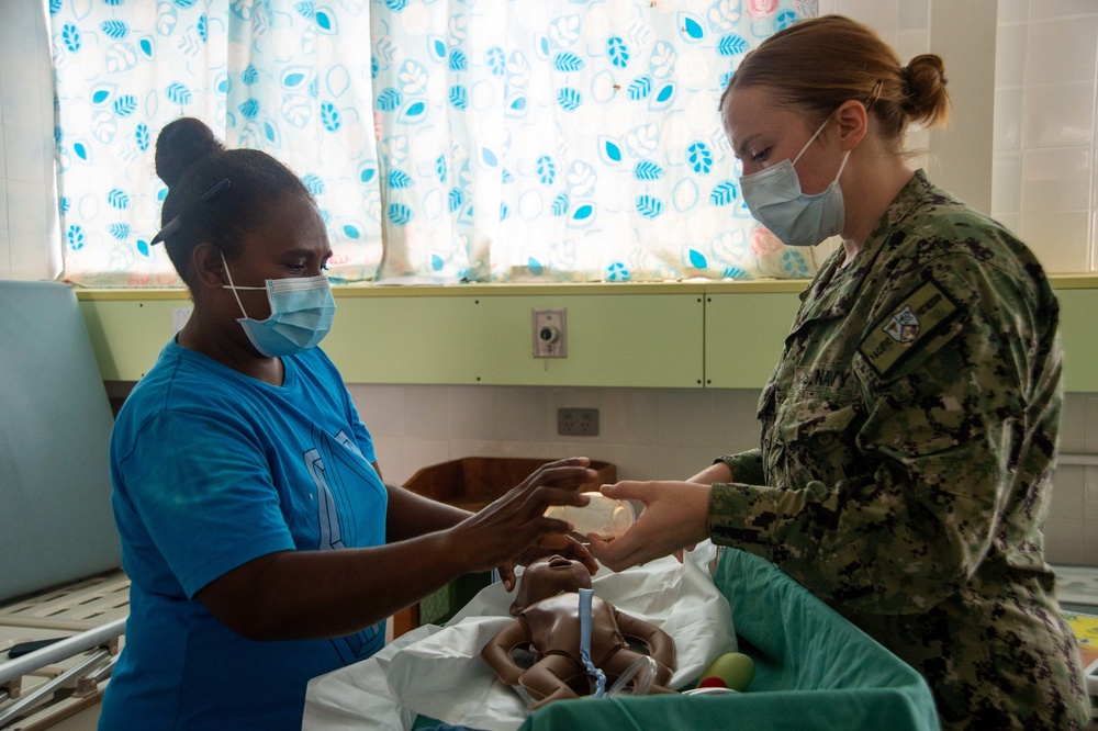 Helping Babies Breathe Training at the Gizo Medical Hospital