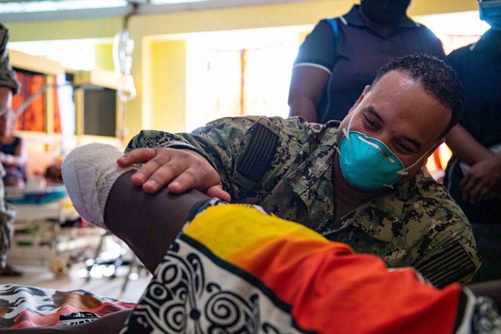 Pacific Partnership 2022 Medical Personnel Assist at National Referral Hospital in Solomon Islands