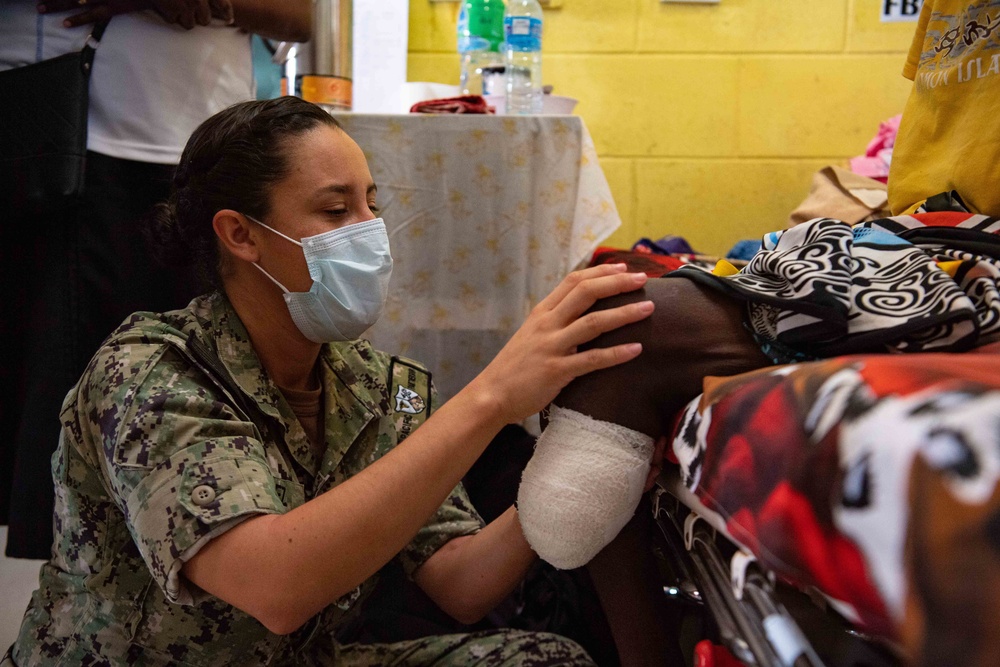 Pacific Partnership 2022 Medical Personnel Assist at National Referral Hospital in Solomon Islands