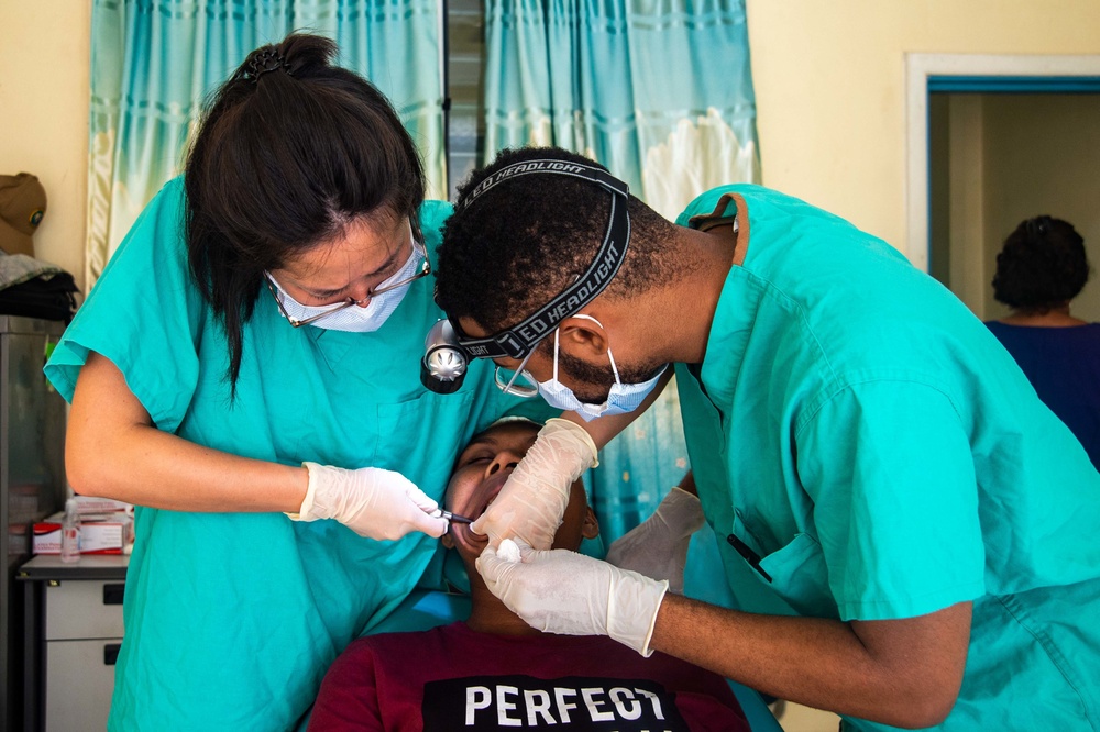 Pacific Partnership 2022 conducts Dental Extractions at Mataniko Dental Clinic