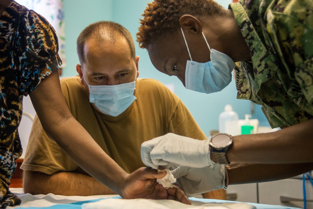 U.S. Navy Sailors assist at the Solomon Islands National Referral Hospital