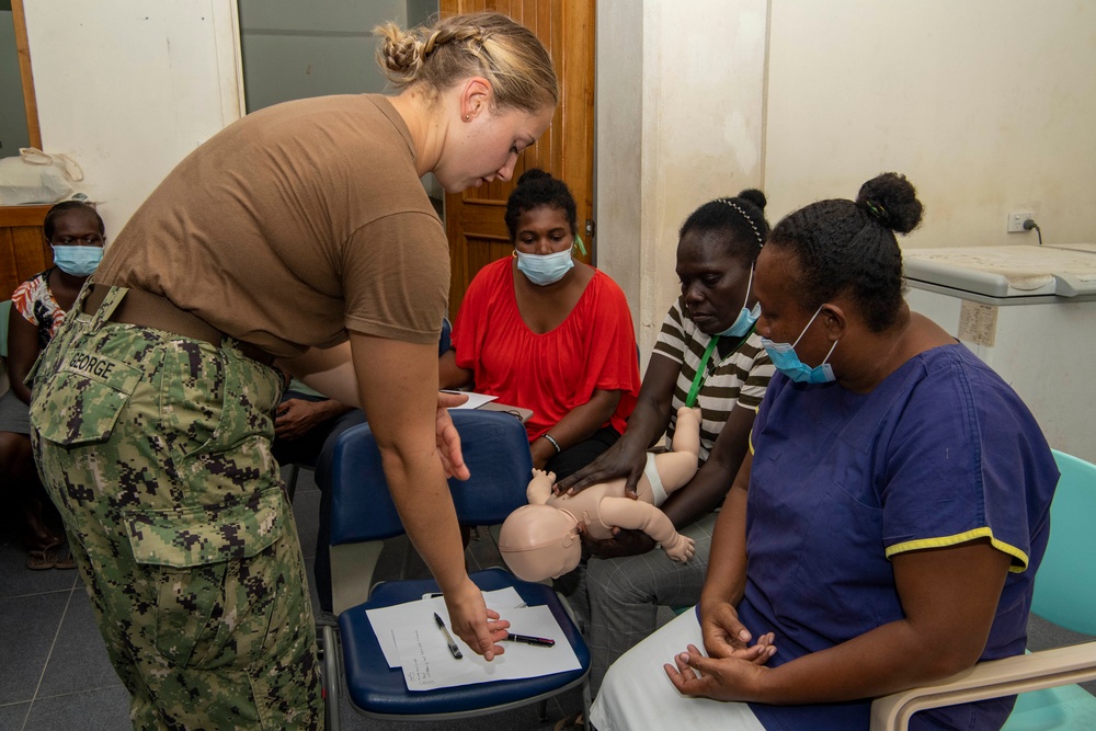 Pacific Partnership 2022 conducts Basic Life Support Training at National Referral Hospital