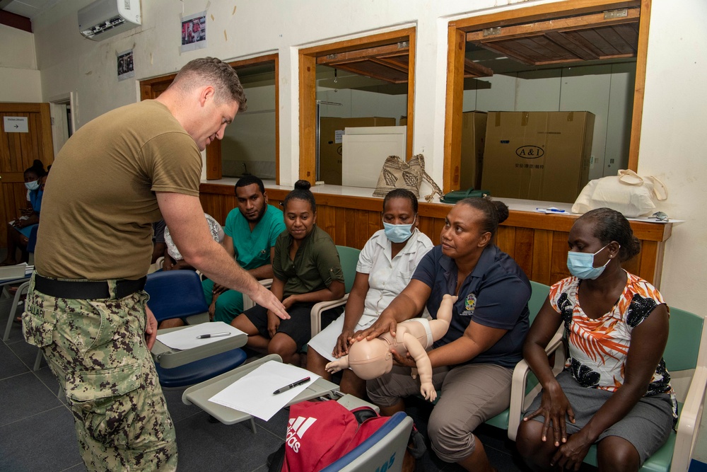 Pacific Partnership 2022 conducts Basic Life Support Training at National Referral Hospital