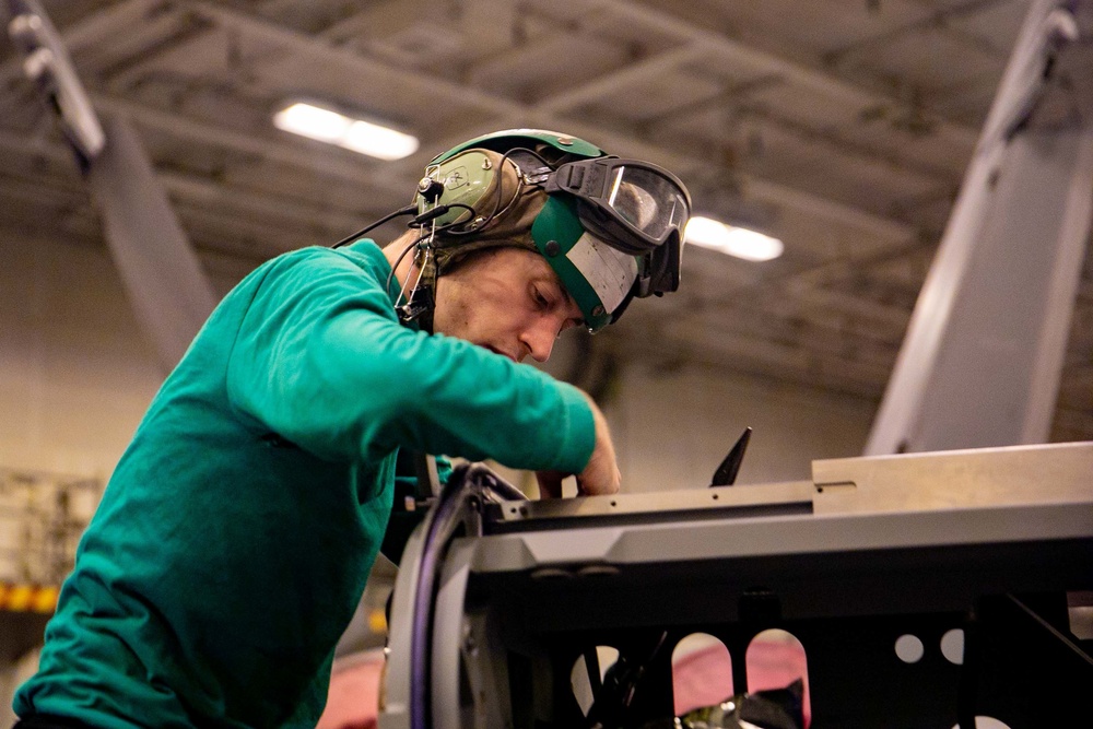 Daily operations aboard USS George H.W. Bush (CVN 77)