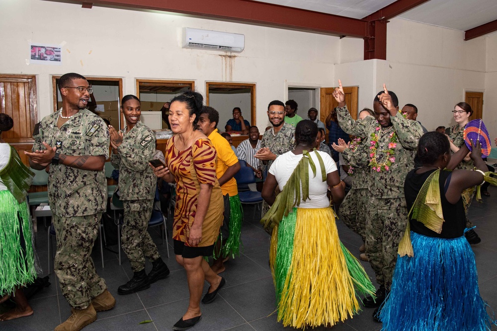 Pacific Partnership 2022 Personnel Participate in Oral Surgery and Periodontal Emergencies Subject Matter Expert Exchange