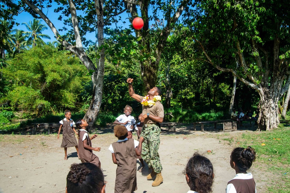 Pacific Partnership 2022 visits Francis Primary School