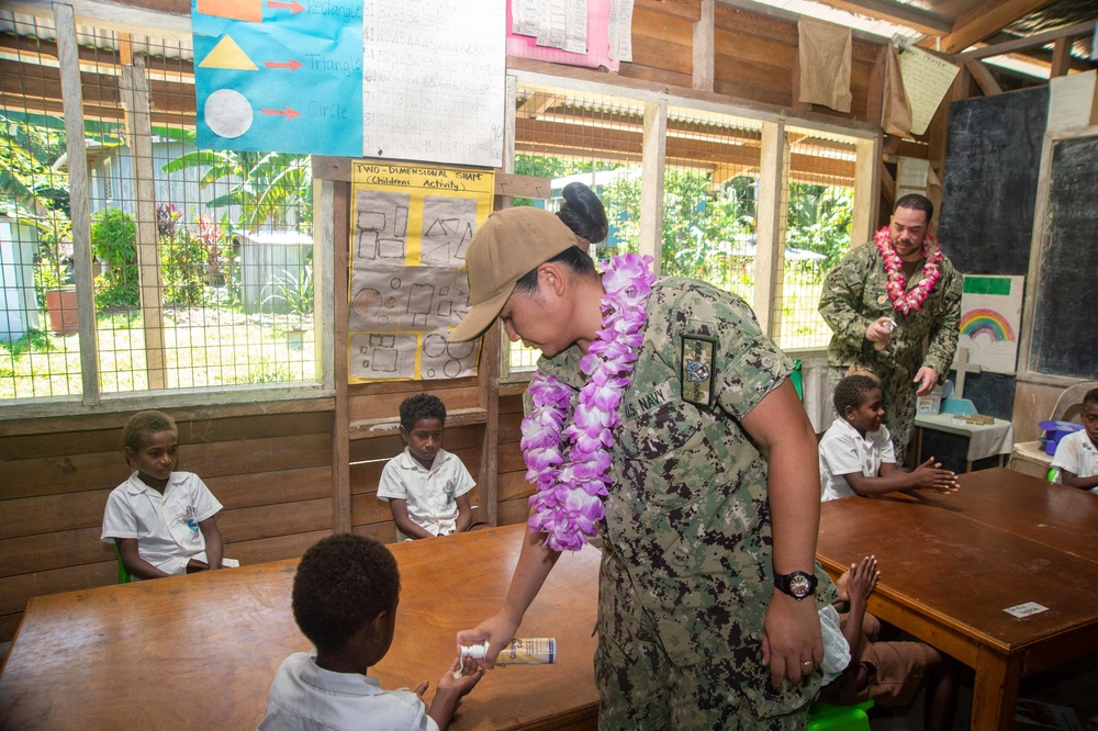 Pacific Partnership 2022 visits Francis Primary School