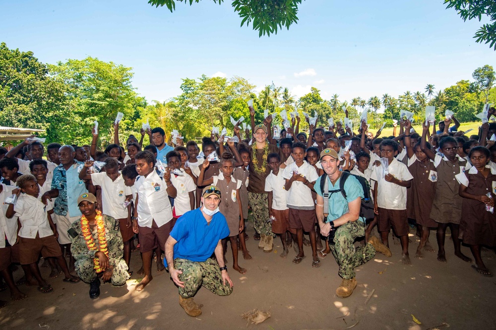 Pacific Partnership 2022 Dental Professionals visit Francis Primary School