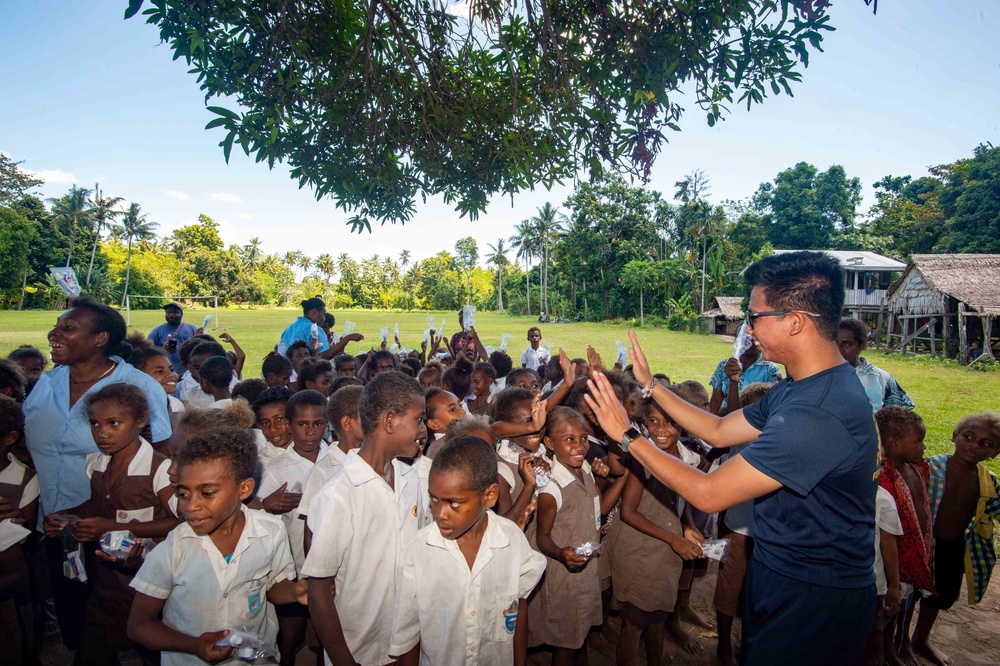 Pacific Partnership 2022 visits Francis Primary School