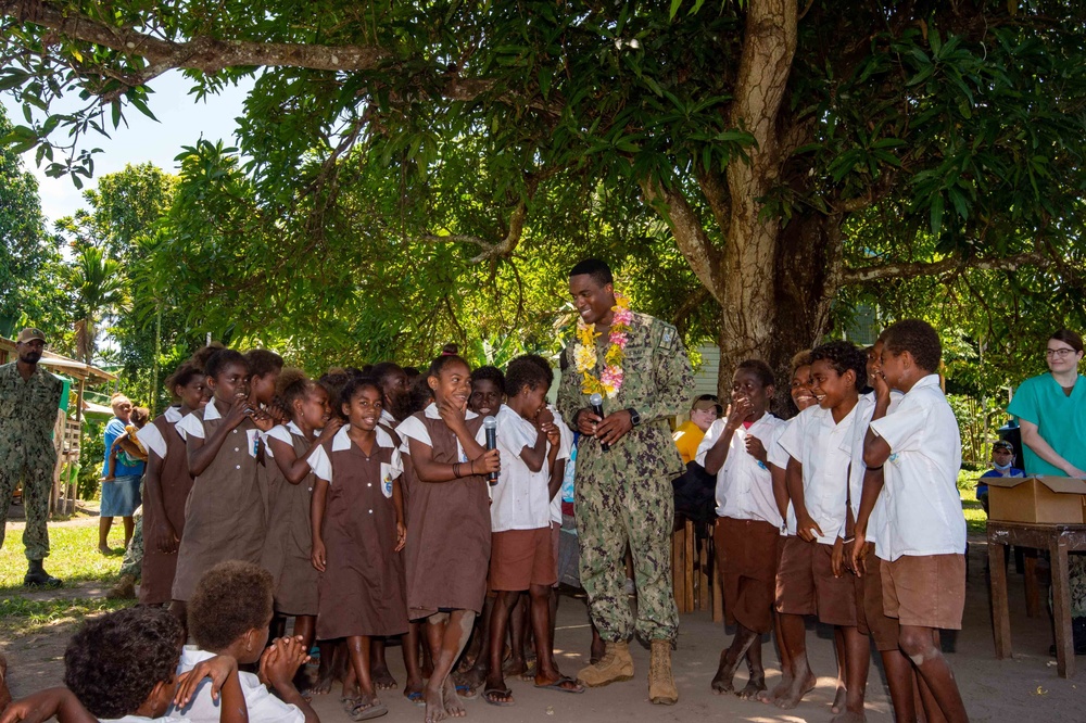 Pacific Partnership 2022 visits Francis Primary School