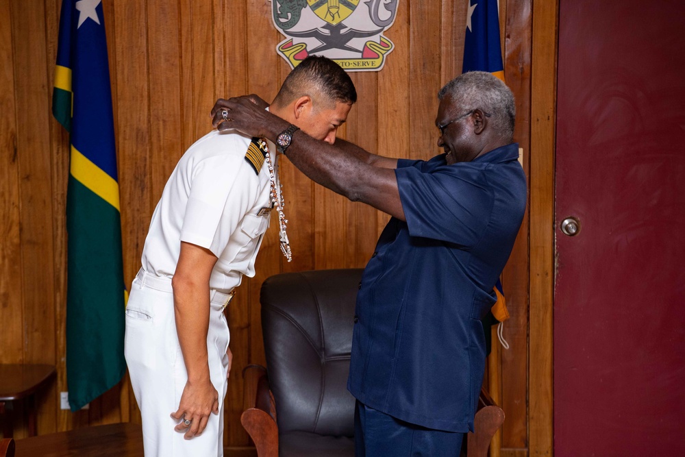 Pacific Partnership 2022 Mission Commander Visits Solomon Islands Prime Minister