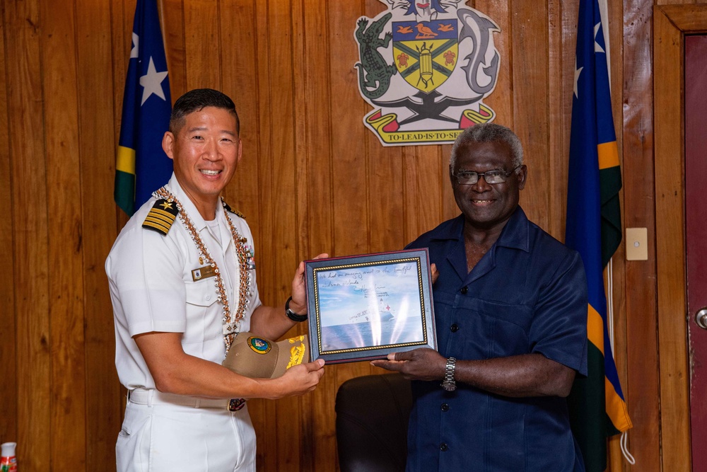 Pacific Partnership 2022 Mission Commander Visits Solomon Islands Prime Minister