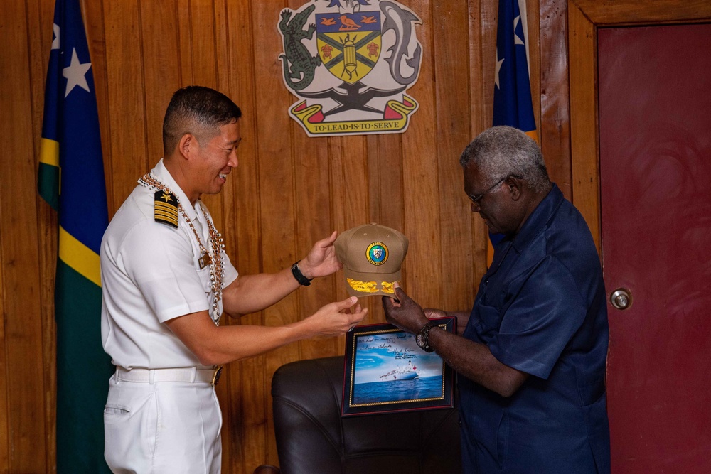 Pacific Partnership 2022 Mission Commander Visits Solomon Islands Prime Minister