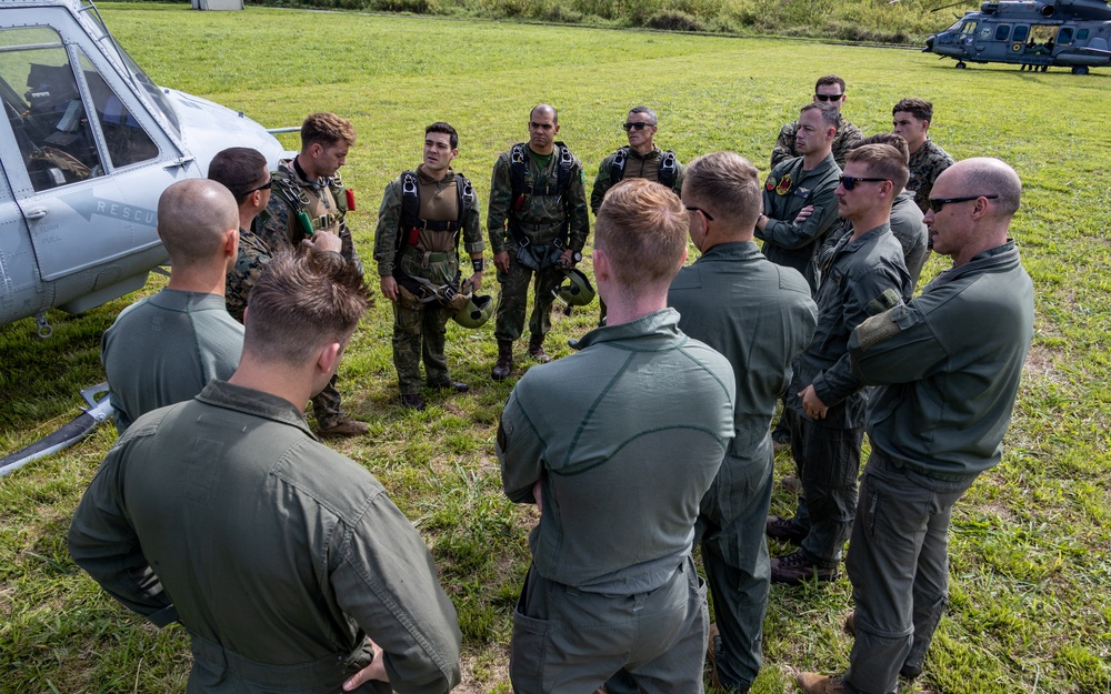 UNITAS 2022: U.S. Marines and Brazilian Marines parachute from a UH-1Y Venom