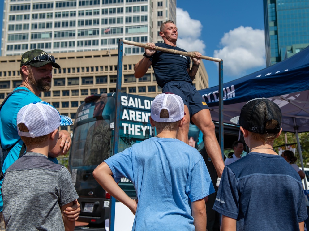 Navy recruiters show the importance of fitness