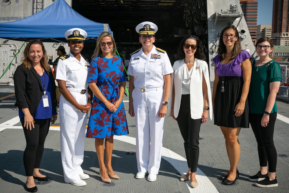 USS Minneapolis-St. Paul Hosts Women in Business Event