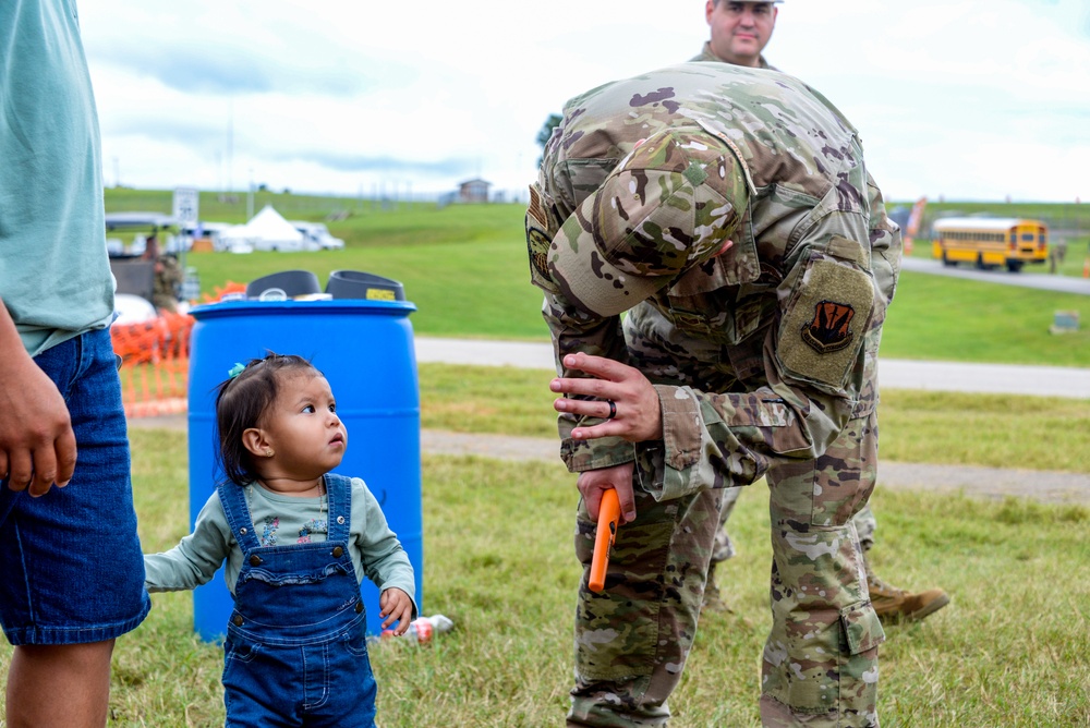 134th Airmen welcome Smoky Mountain Air Show guests