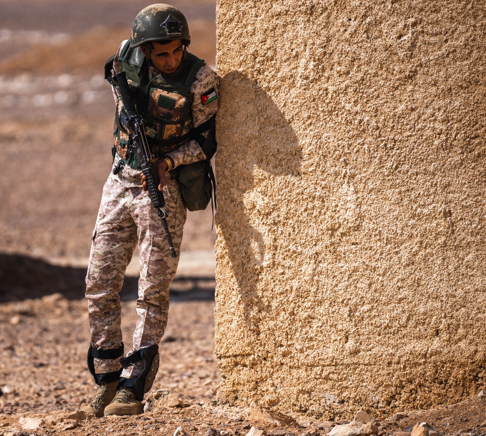 A Soldier of the Jordanian Armed Forces pulls security