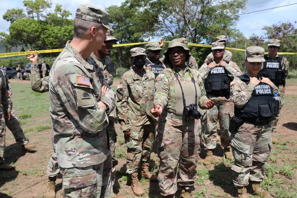 Gen. Hokanson visits VING soldiers during Sept. IDT