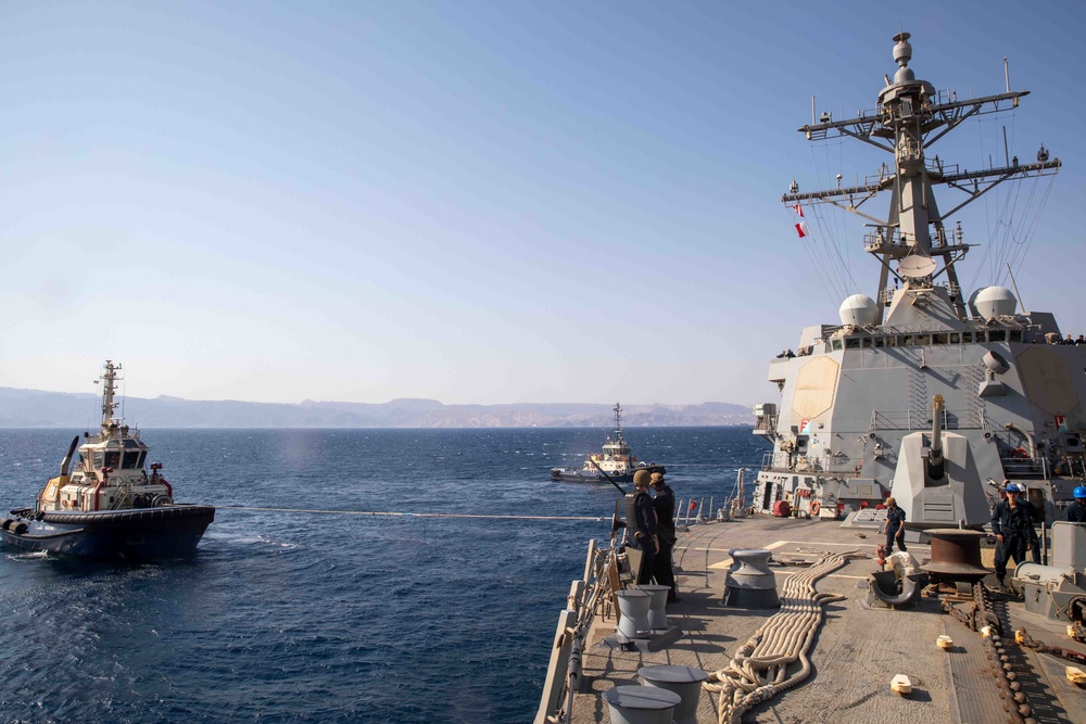 USS Nitze (DDG 94) departs the Port of Aqaba, Jordan