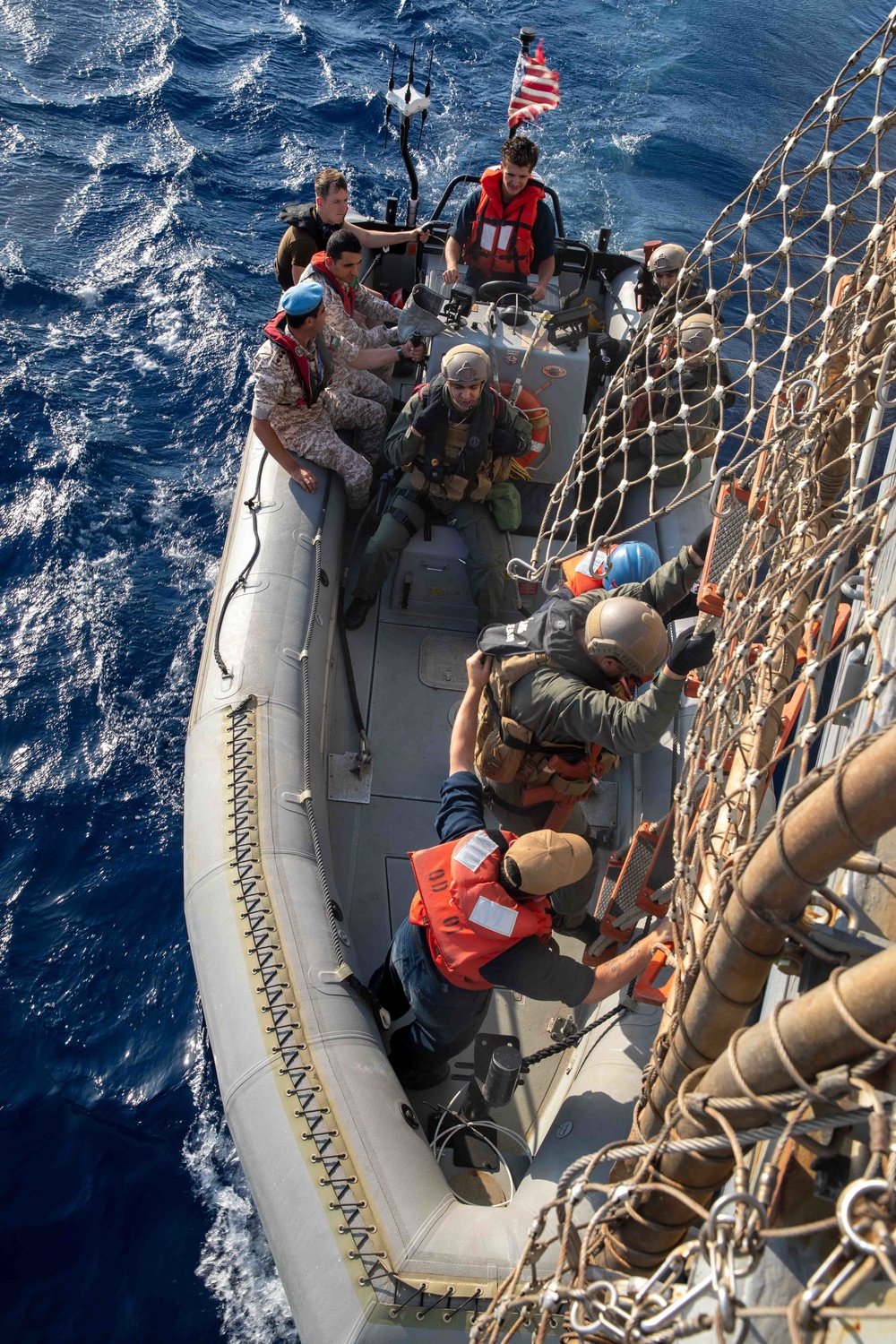 USS Nitze (DDG 94) departs the Port of Aqaba, Jordan