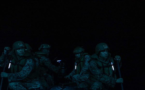 Night LCAC Operations September 4, 2022