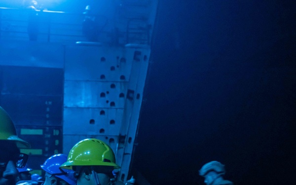 Night LCAC Operations September 4, 2022