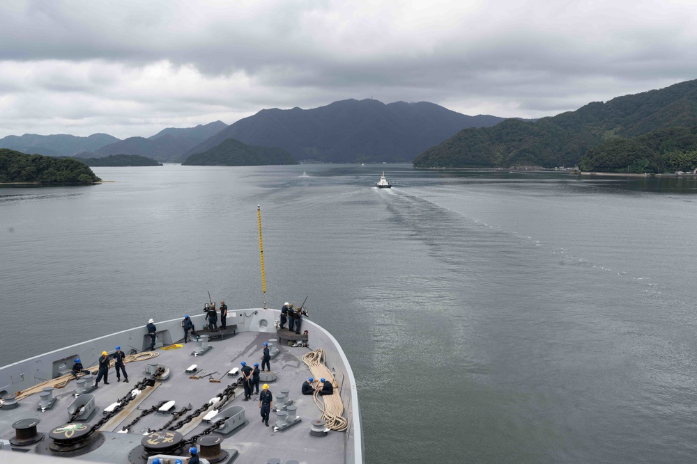 USS New Orleans Departs Maizuru, Japan, September 10, 2022