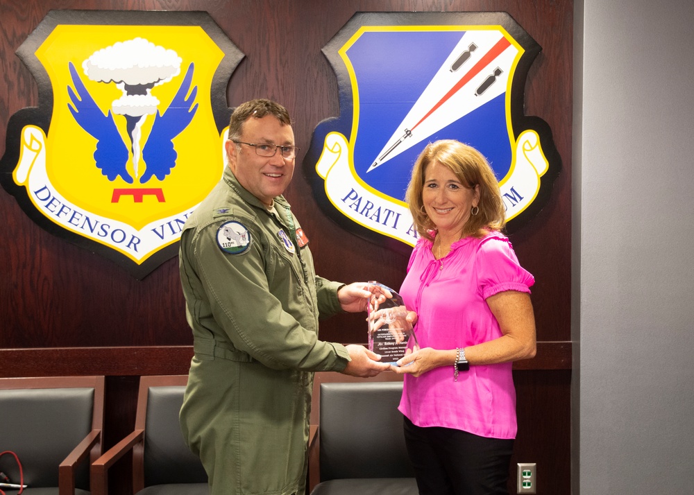 131st Bomb Wing director of psychological health awarded Air Force Association Outstanding Air Force Civilian Employee of the Year Award