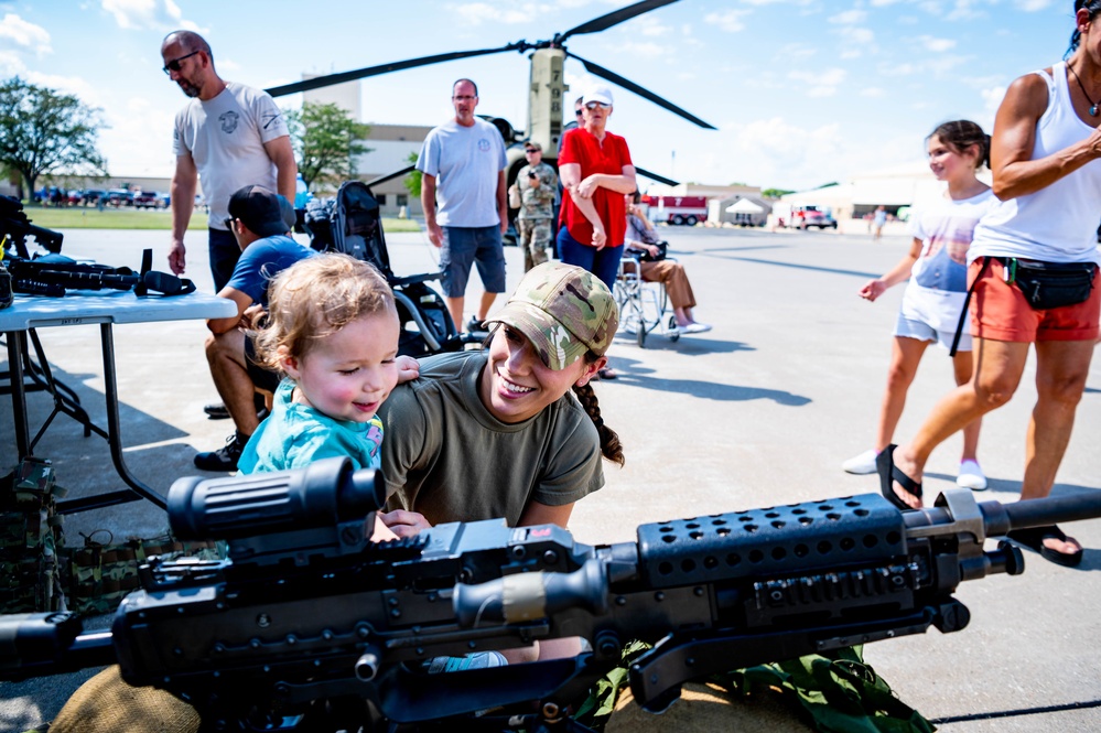 Airmen celebrate Family Day at 182nd Airlift Wing