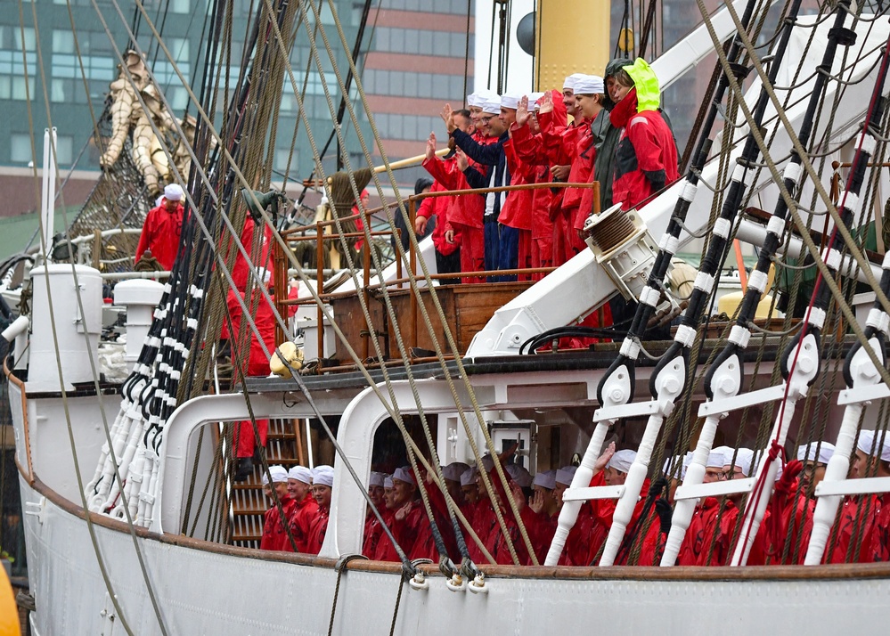 Danmark Gets Underway