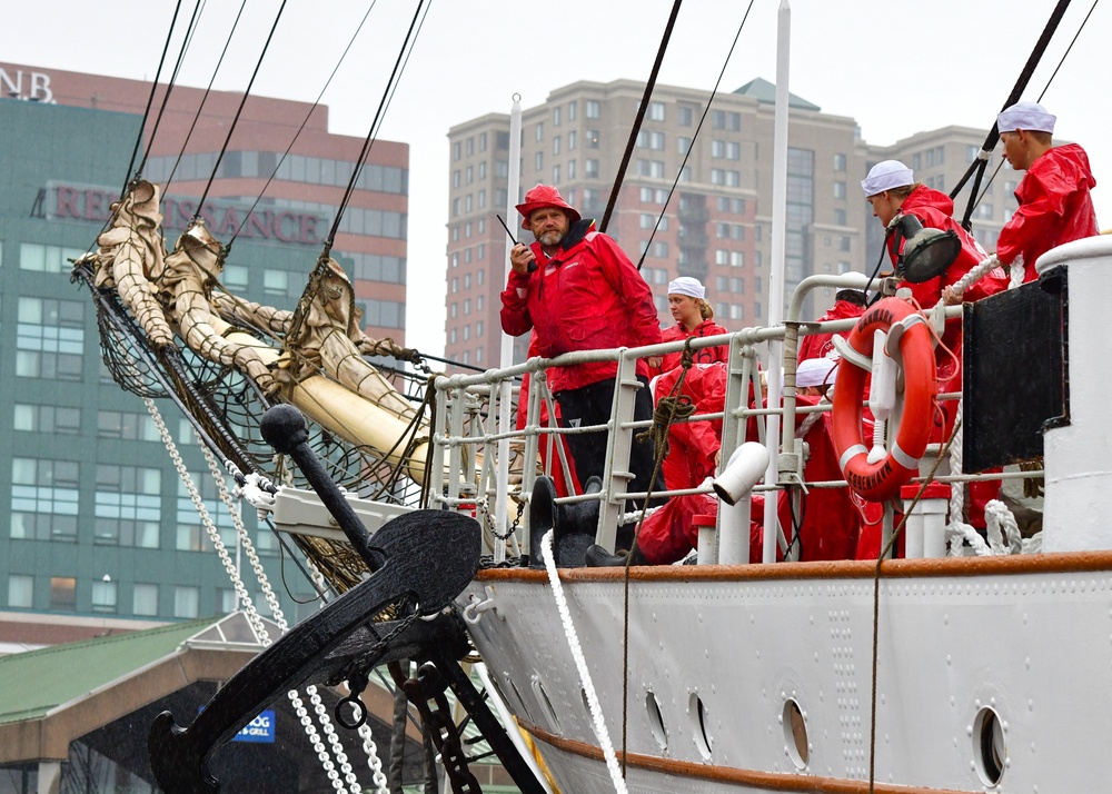 Danmark Gets Underway