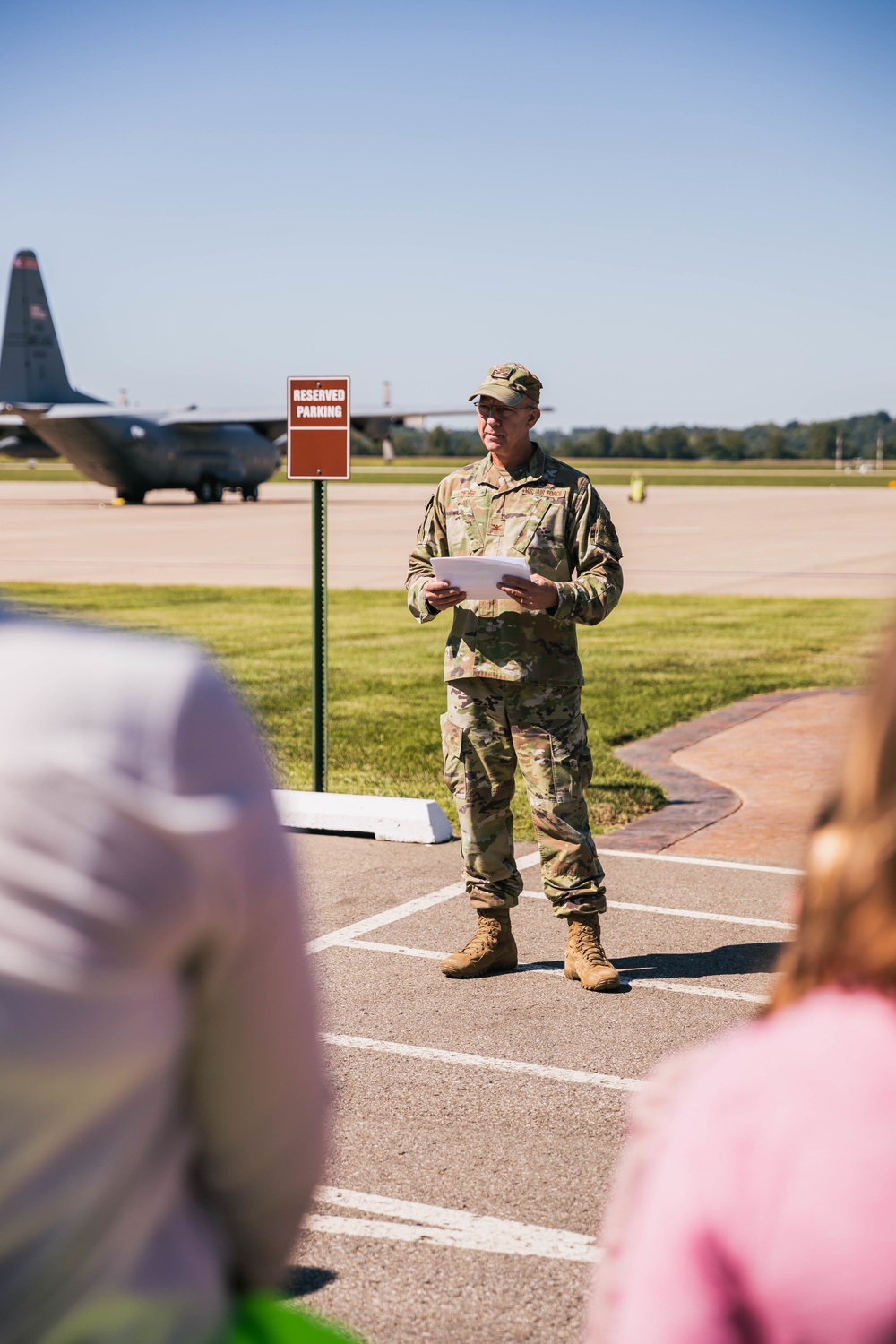 Col. Gordon Meyer presents Homefront Hero awards