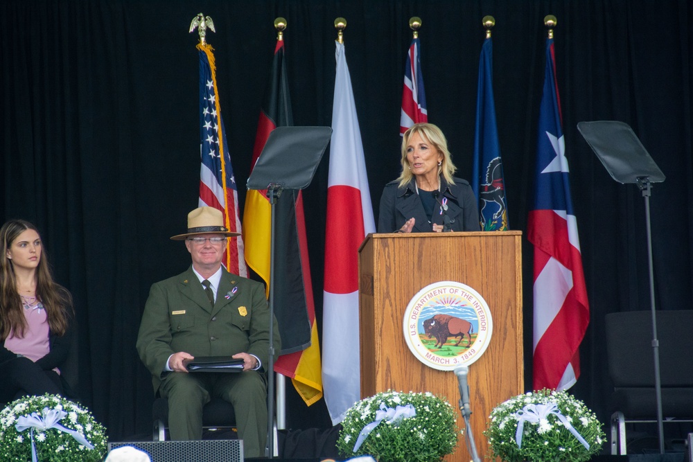 USS SOMERSET VISITS NAMESAKE TO HONOR 9/11