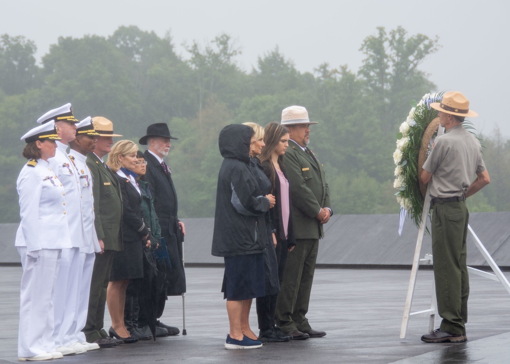 USS SOMERSET VISITS NAMESAKE TO HONOR 9/11