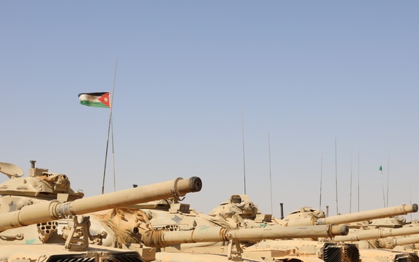 Jordanian tanks on line