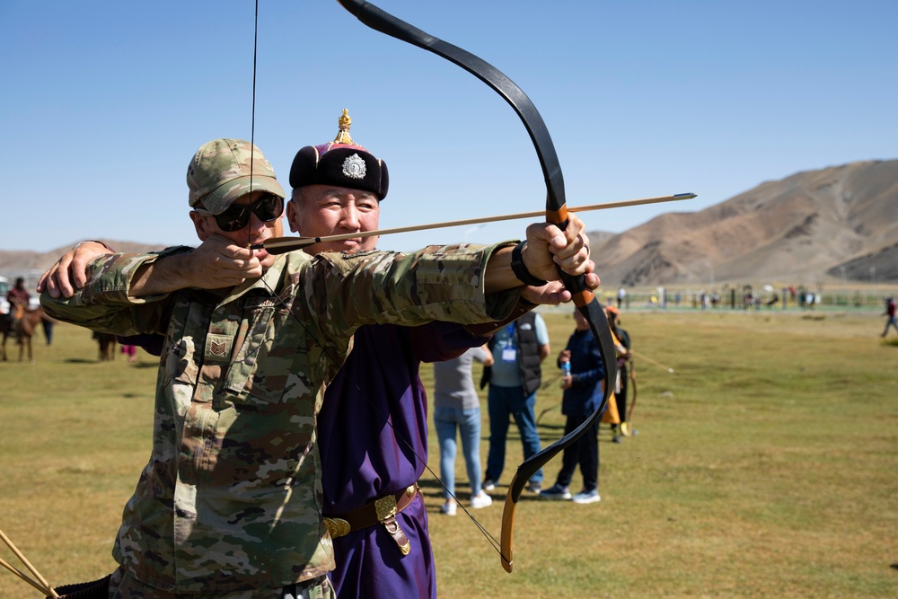 Mongolian government and civil components hold a Naadam festival for Gobi Wolf 2022