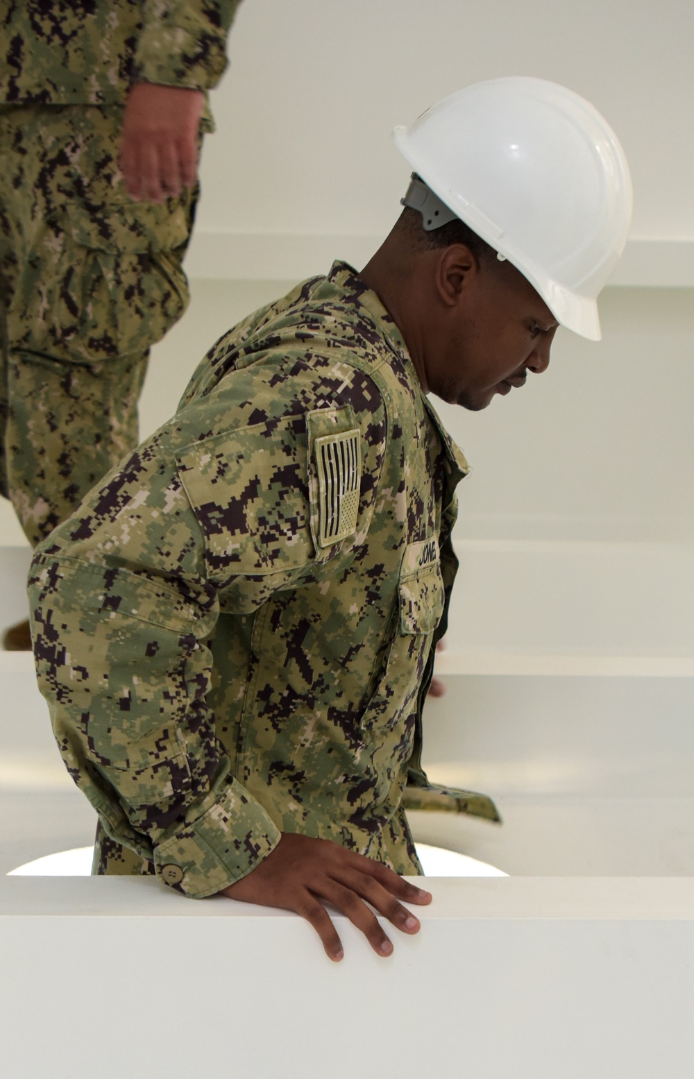 NAVSUP FLC Yokosuka Site Diego Garcia and NSF DG Port Operations Joint Inspection of Fuel Oil Barge YON 307